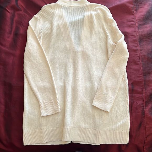 CHICOS new NWT textured cardigan sweater. Buttercream. Size 3. - Picture 2 of 10